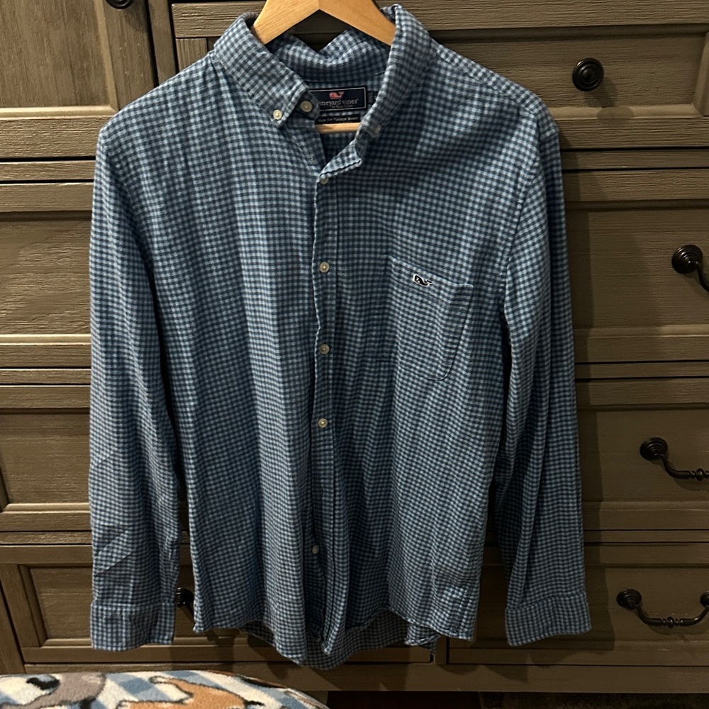Vineyard vines slim fit tucker shirt size large